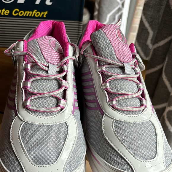 ORTHOFEET VERVE athletic tie-less athletic shoe size 11.5 xwide. New no inserts - Picture 7 of 8